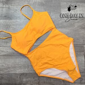 Adisputent Cut Out One Piece Swimsuit Size M